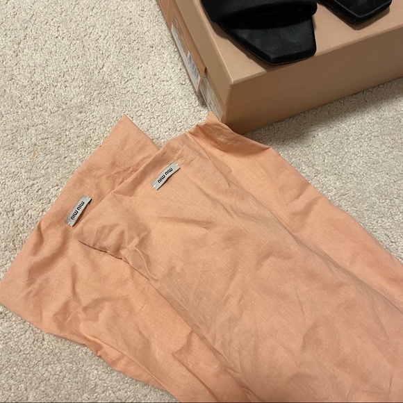 miumiu shoes - Picture 4 of 6